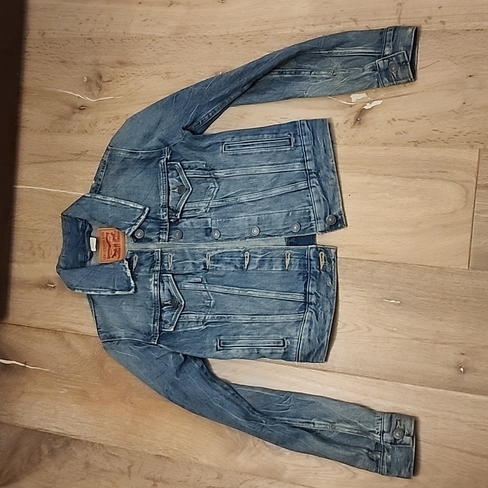 Levi's Vintage Style Distressed denim jean jacket blue XS